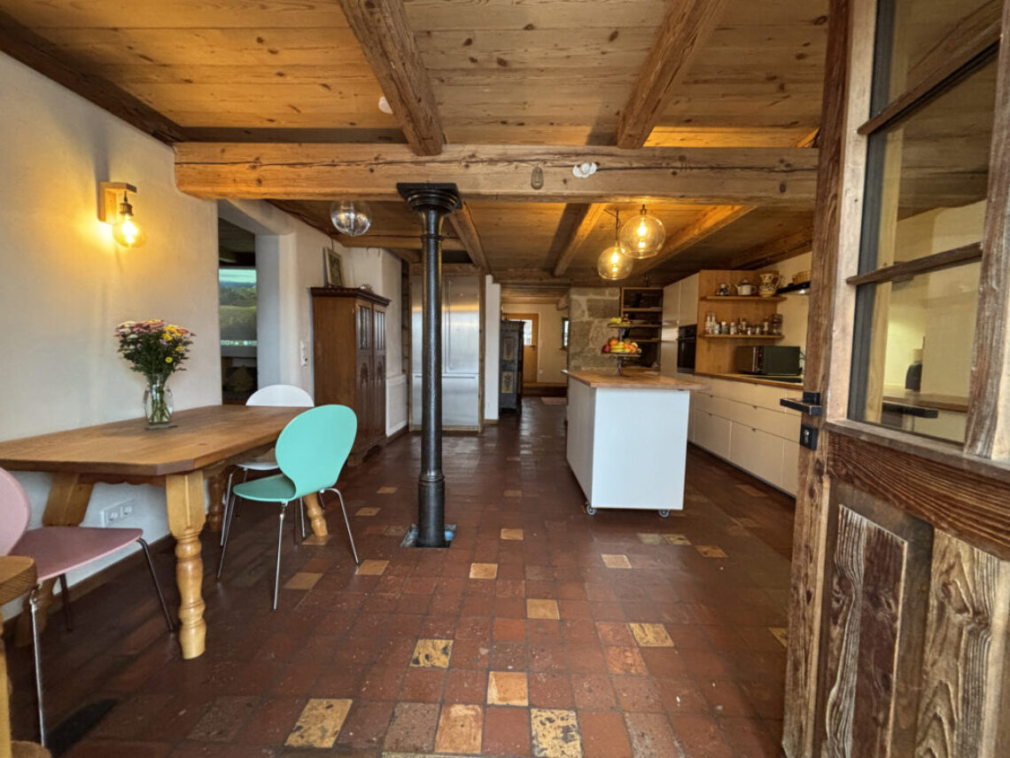Wolfgrubers-Wagnerhof historische Eingangstüre in die Küche