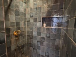 Wolfgrubers-Wagnerhof moderne Dusche